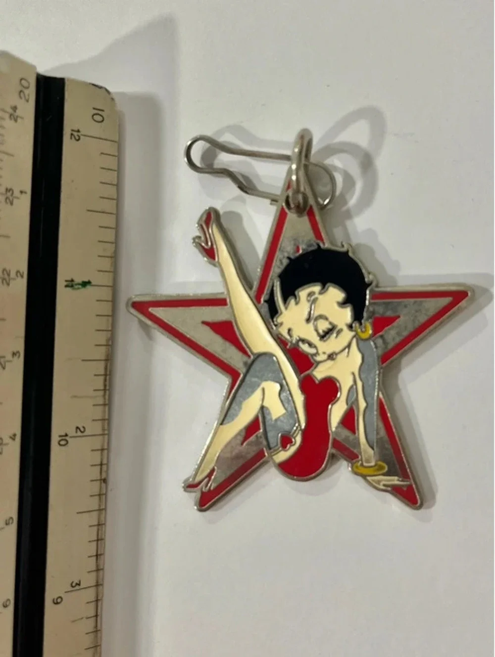 Betty Boop Cartoon Character Red Enamel Silver Tone Keychain Key Ring Car Charm